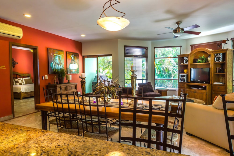 Food & Drinks 5, Paseo del Sol Condominios, Cozumel