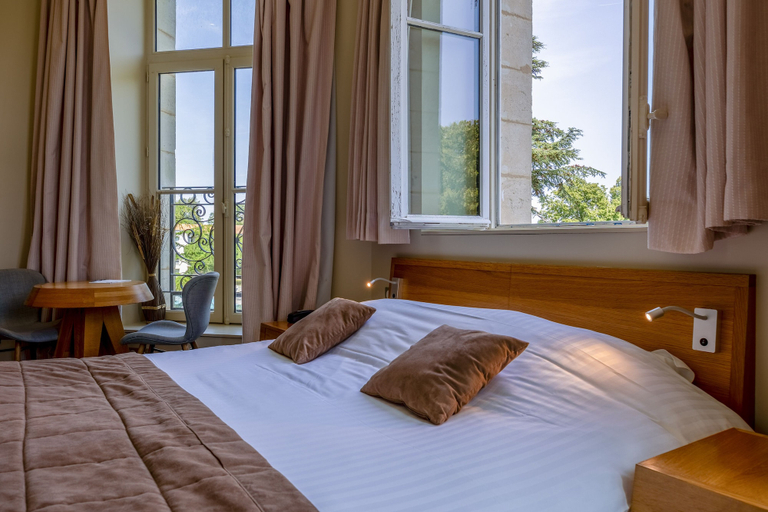 Bedroom 2, Hotel et SPA du Chateau, Charente-Maritime