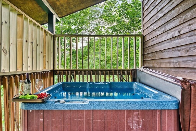 Outdoor spa tub 5, Knotty Nice, Sevier