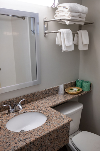 Bathroom 3, Blue Dolphin Inn, Barnstable