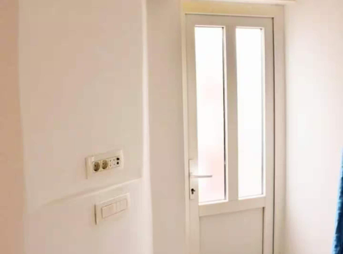 Interior 4, Room Dora, Split