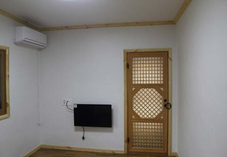 Others 5, Suncheon Moonlight Love Hanok Pension, Suncheon