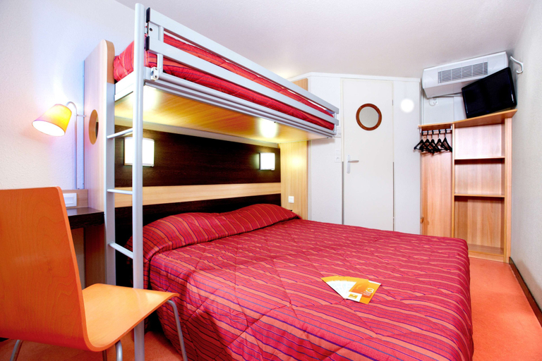Bedroom 4, Premiere Classe Montpellier Sud - Lattes, Hérault
