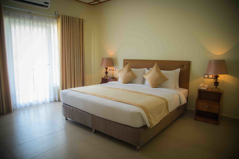 Bedroom 3, Sungreen Resort, Palugaswewa