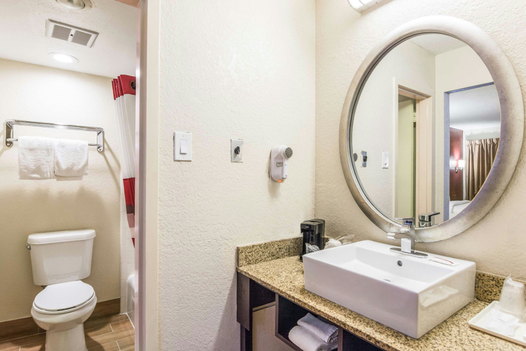Bathroom 4, Red Roof Inn Williamsburg, Williamsburg
