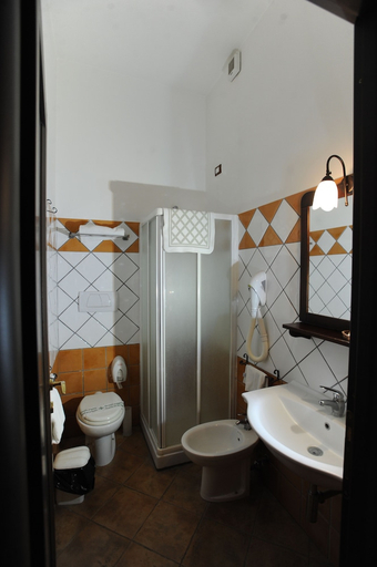 Bathroom 4, Hotel Alle Pendici, Catania