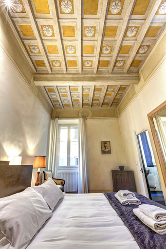 Room 4, Fossi Apartment by Mamo Florence, Florence