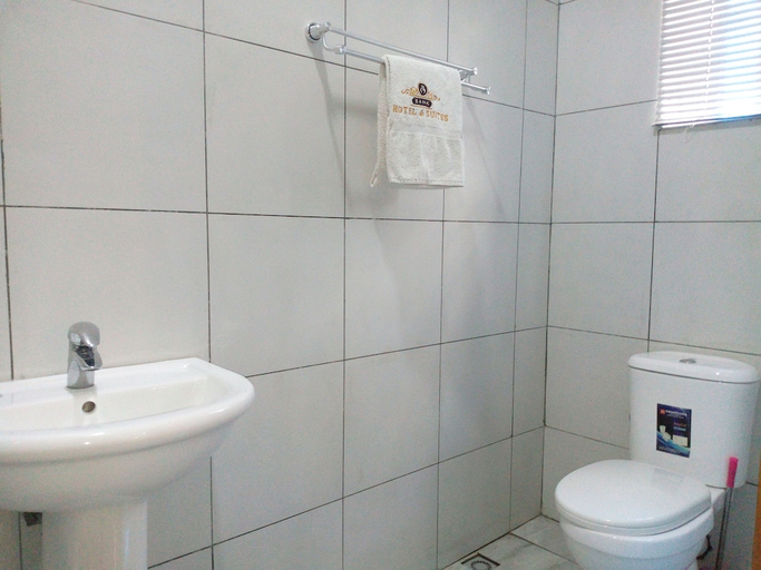 Bathroom 4, Bana Hotel & Suites, Apapa