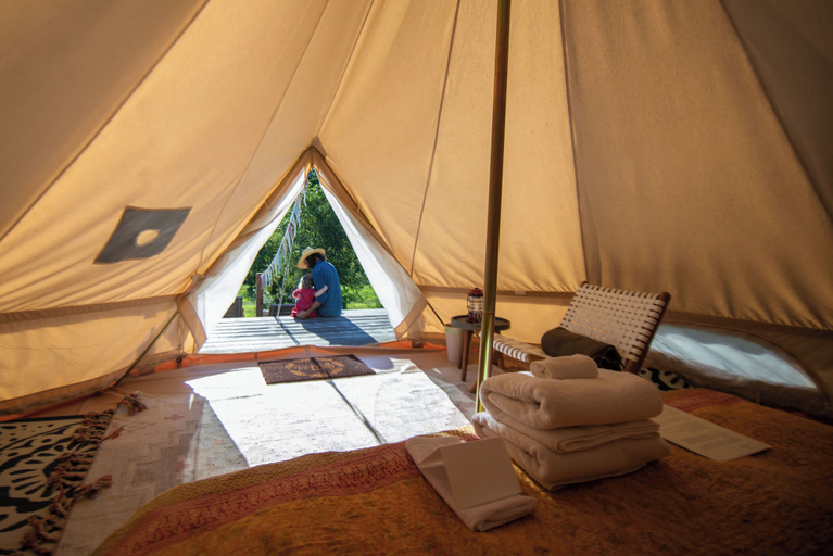 Spa, Gatherwild Ranch, Columbia