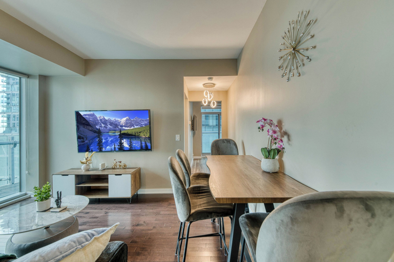 Others 5, Applewood Suites - West Queen West Loft, Toronto