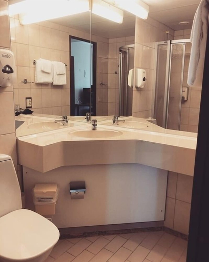Bathroom, Hotel Riverside, Uddevalla