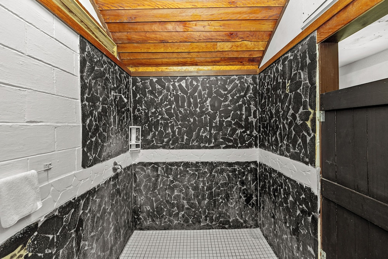 Bathroom 3, Orator Hotel Samoa, Faleata West