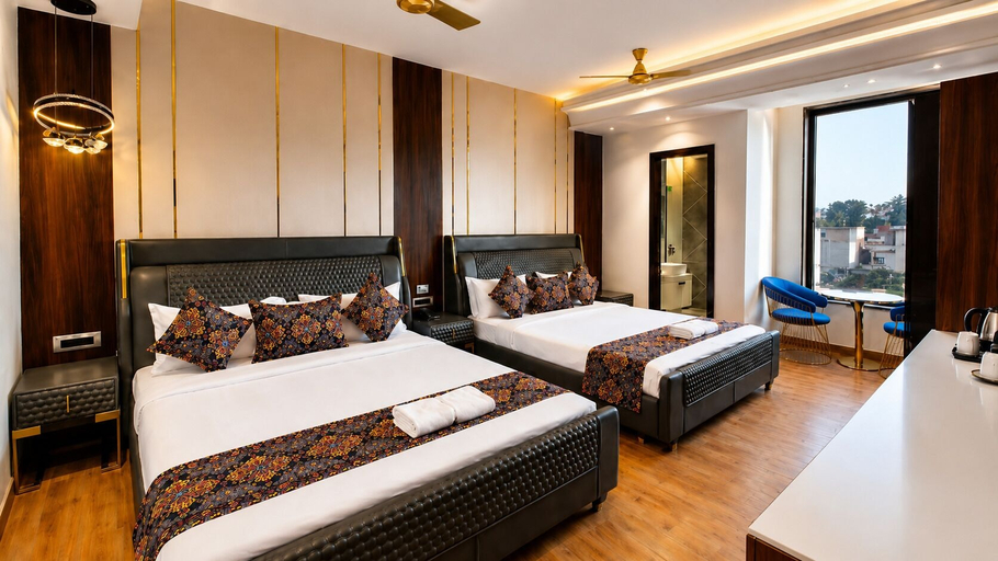 Room 2, HOTEL MIRAGE INN, Amritsar