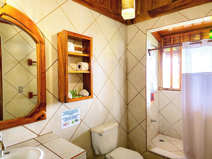 Bathroom 4, Hotel Costa Verde, Aguirre