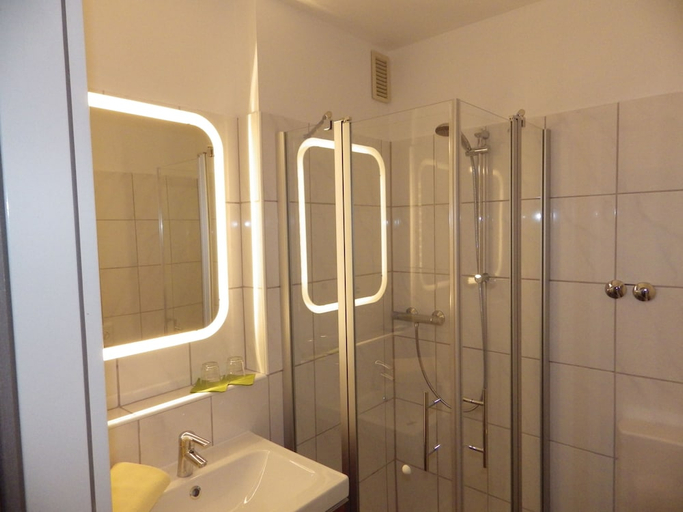 Bathroom 3, Pension Haus Heitzig, Soest