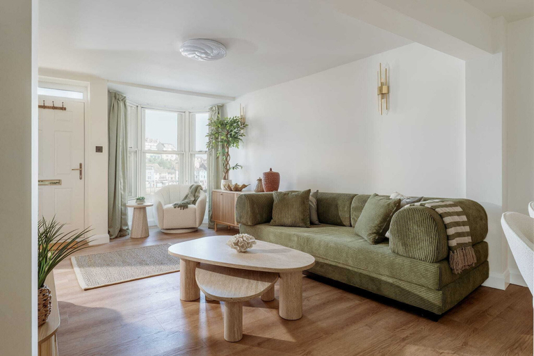 Room 4, Quayside Apartments, Brixham, Torbay