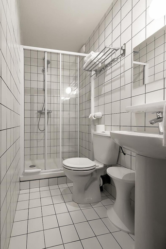 Bathroom, Urban Style Hotel des Carmes, Cantal