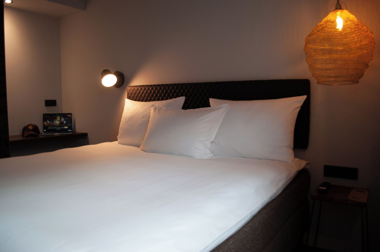 Room 3, gambino hotel GOETHE26, München
