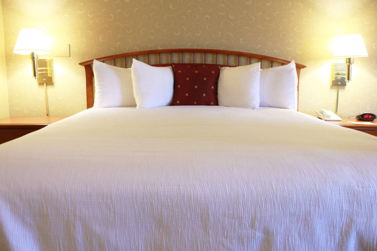 Bedroom 2, Fairfield By Marriott Inn & Suites Haverhill, Essex