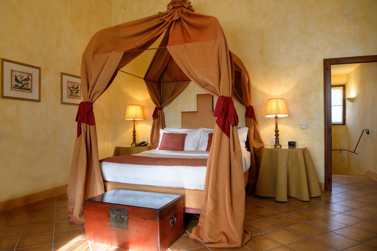 Bedroom 3, La Bagnaia Golf Resort, Siena