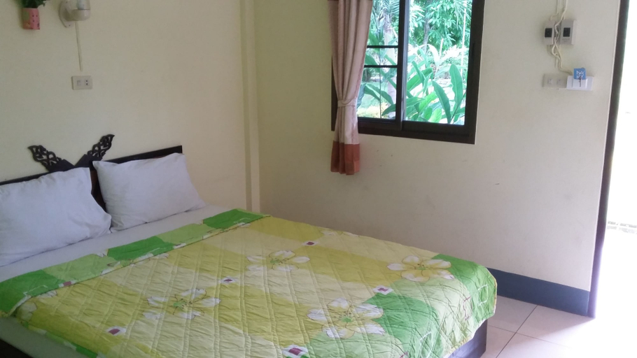 Bedroom 2, Ruenview Resort, Mae Chan