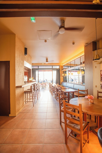 Food & Drinks 4, Hotel California, Gironde