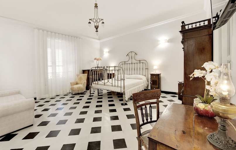 Bedroom 2, Epoca - Camere con Stile, Ragusa
