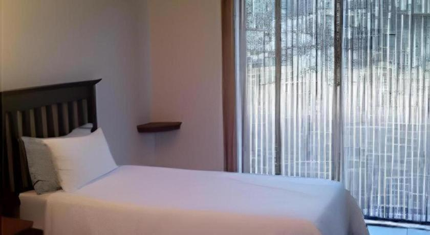 Bedroom 2, Island Hotel, eThekwini