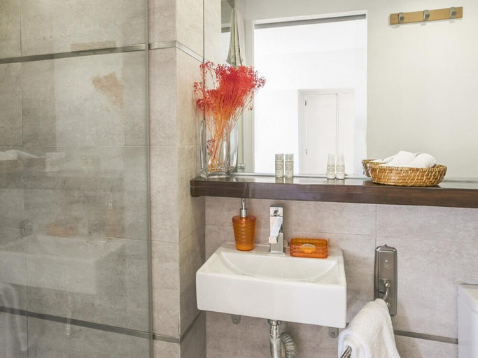 Bathroom 3, Lv Premier P. Real Pi1, Lisbon