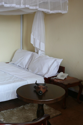 Bedroom 2, Stella Maris Lodge, Hai