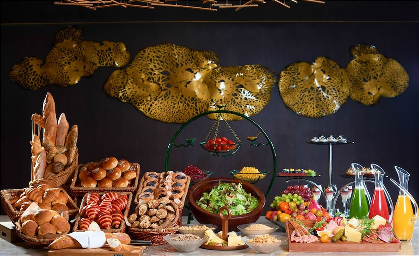 Food & Drinks 5, Dorsett Grand Chengdu, Chengdu