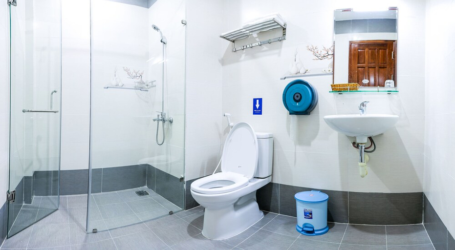Bathroom 4, Ha My Hotel, Thủ Đức