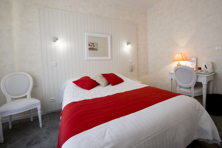Bedroom 2, Biney, Aveyron