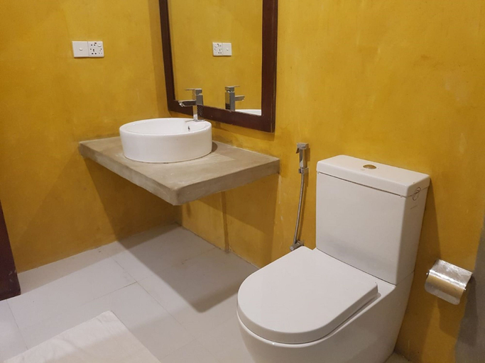 Bathroom 4, Eighth Wonder Resort, Dambulla