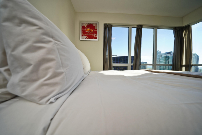 Room 2, Downtown Suite Near Rogers Centre, Toronto