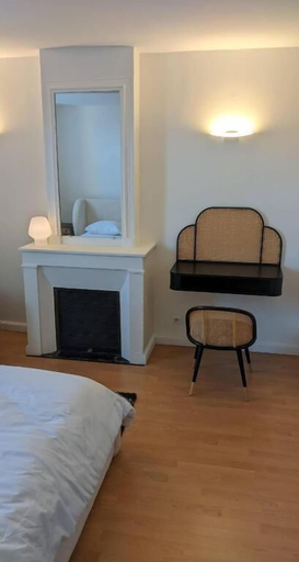 Bedroom 2, Chambre Voltaire ou Chambre Beckett, terrasse en bord de Sorgue, Vaucluse