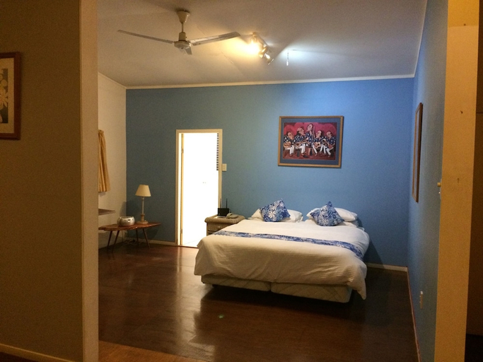 Bedroom 2, Raina Beach Apartments, Rorotonga