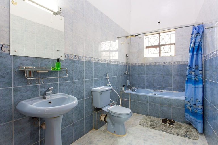 Bathroom 4, Bonsai Villa, Westlands