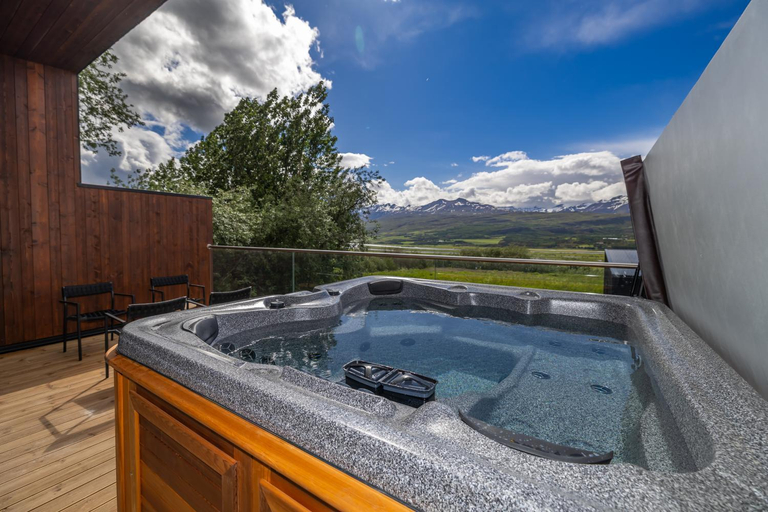 Sport & Beauty 2, North Mountain View Suites, Eyjafjarðarsveit