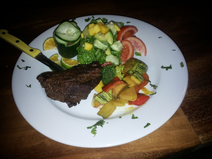 Food & Drinks 5, Hotel La Colina, Aguirre