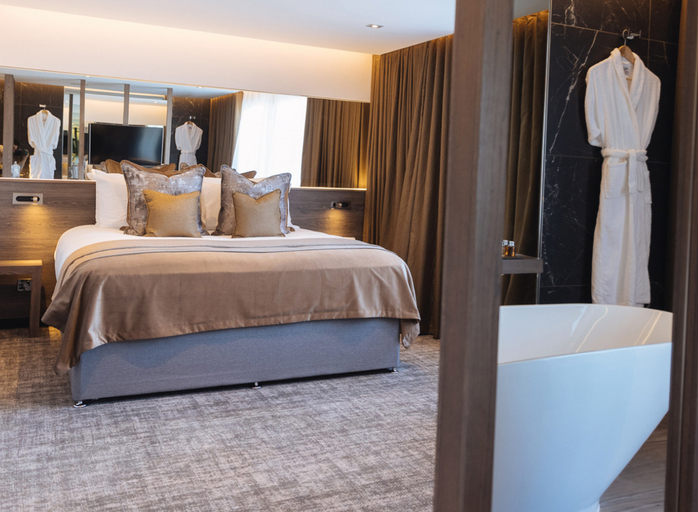 Bedroom 2, The Redhurst Hotel Glasgow, East Renfrewshire
