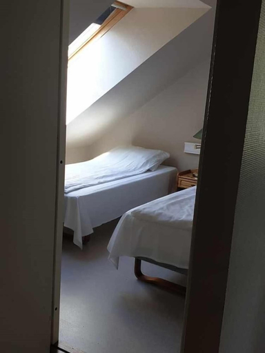 Bedroom 2, Aalesund Airport Hotel, Giske