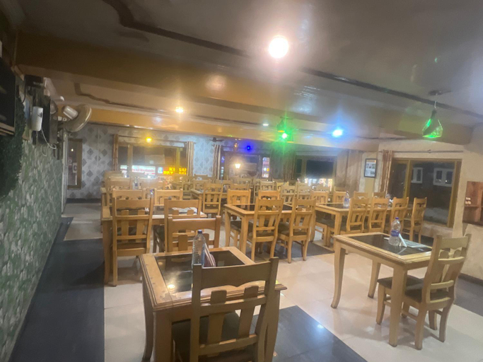 5, HOTEL FOOD POINT & Restaurant, Anantnag