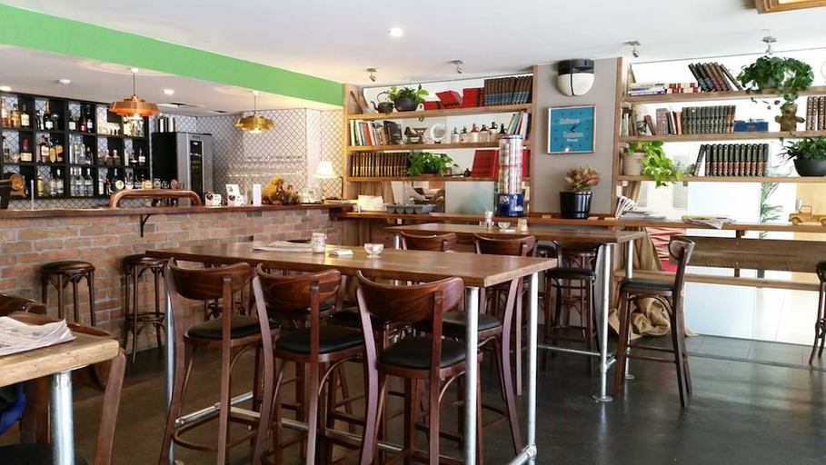Food & Drinks, Quest Newcastle, Newcastle - Inner City