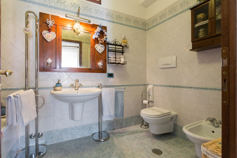 Bathroom, Bed And Breakfast New Day, Perugia