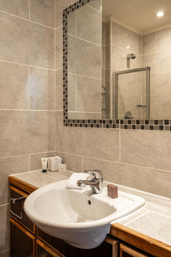 Bathroom 4, Knights Suite Rooms and Events, Warwickshire