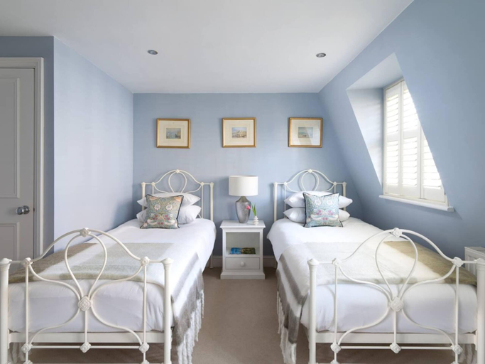 Room 3, Kings Road Chelsea Sleeps 6, London