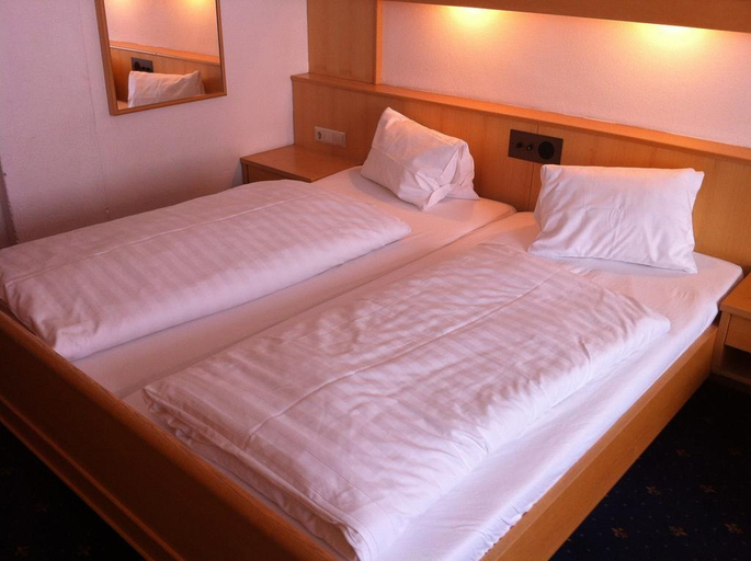 Bedroom 4, Lifthotel, Kitzbühel