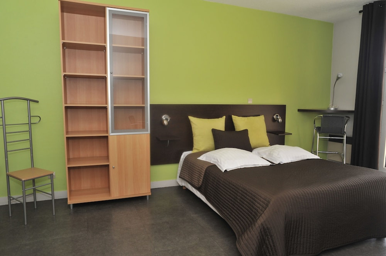 Bedroom 3, Les Palatines, Loire
