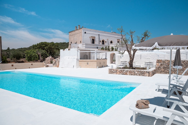 Others 2, Masseria Donna Nina, Brindisi